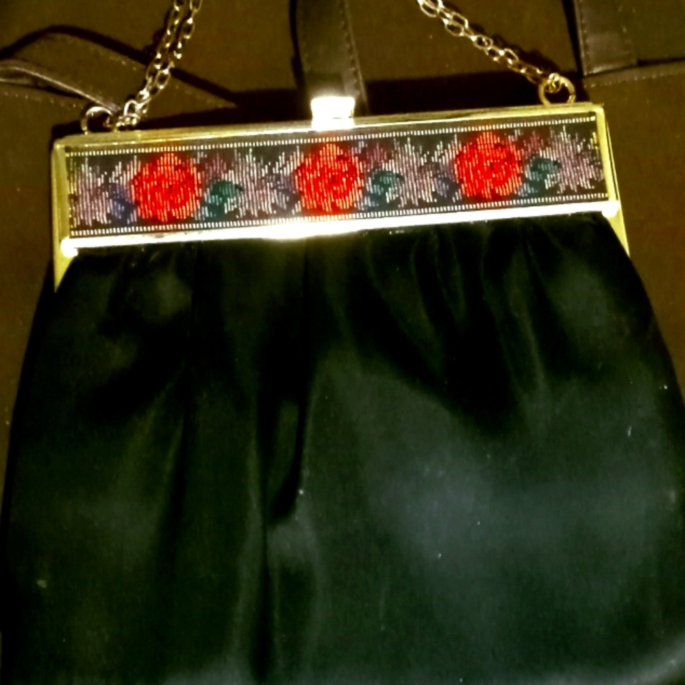 VINTAGE BLACK SATIN PURSE